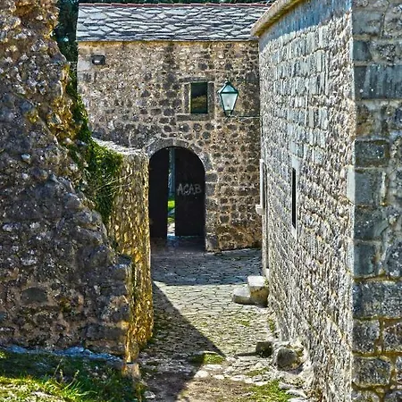 Nela Makarska-imotski *